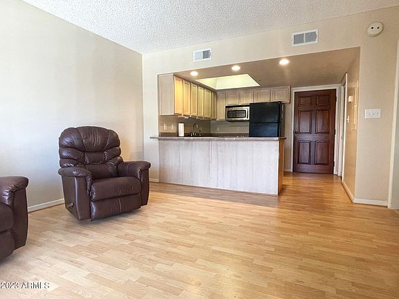 3rd image of 10330 W THUNDERBIRD Boulevard #A314