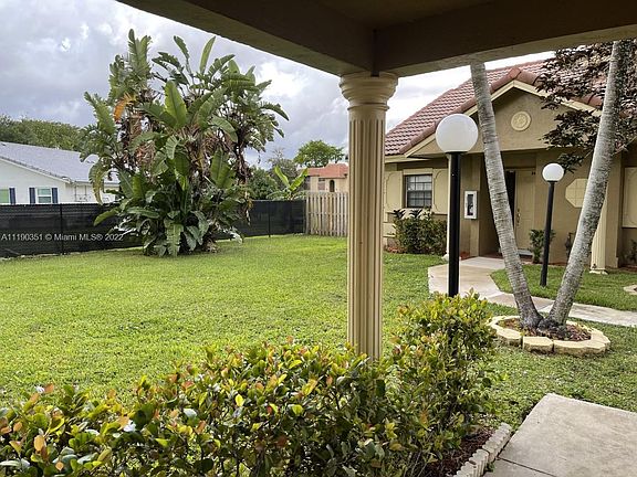 2nd image of 2642 Riverside Dr #2642