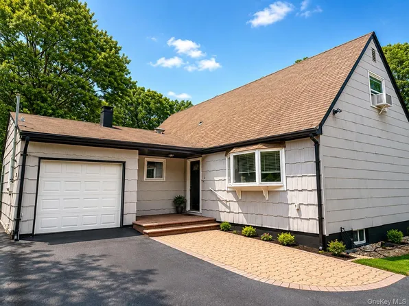 188 West End Avenue, Shirley, NY 11967