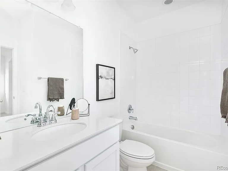 3669 S Lisbon Ct — Photo 3