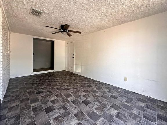 5th image of 103 W Paisano Ln