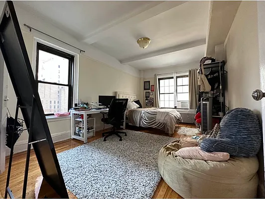 Rented by Green Home NY Realty LLC | media 9