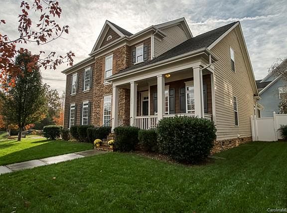 2nd image of 204 Water Oak Dr