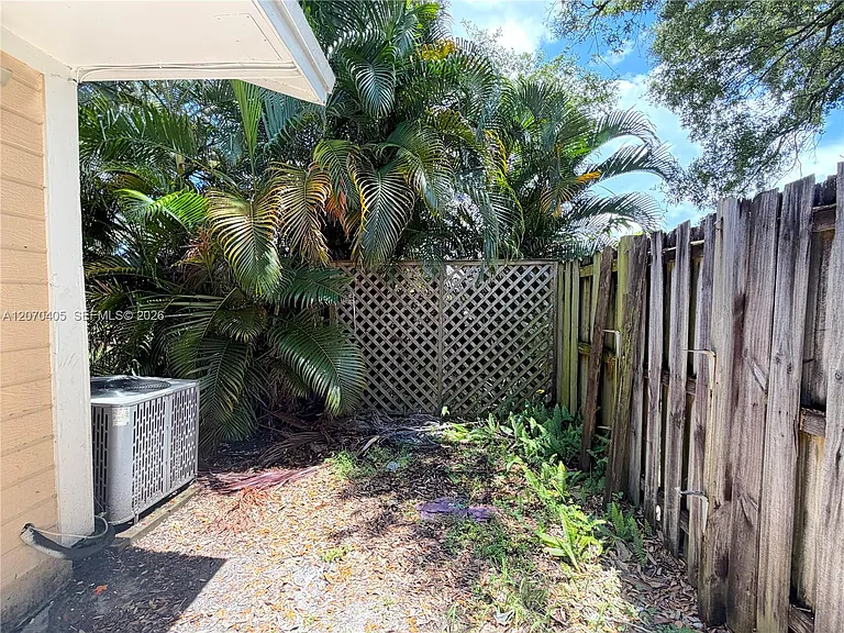9850 W Heather Ln — Photo 18