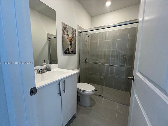 3rd image of 151 SE 11th Ave