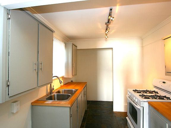 3rd image of 5073 Saratoga Ave