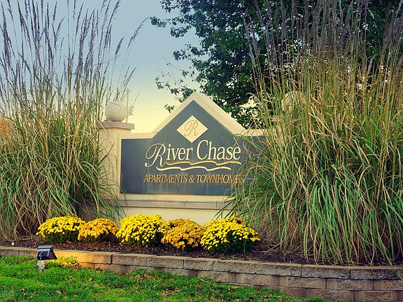River Chase Apartments front sign in Florissant, MO