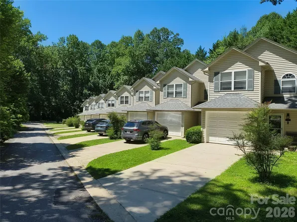 102 S Park Ln, Black Mountain, NC 28711