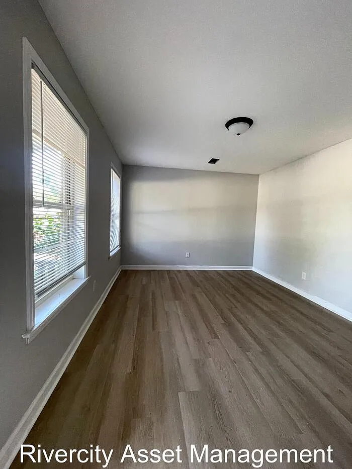 4 bed, 1.5 bath, 1199 sqft, $1,395 — Photo 4