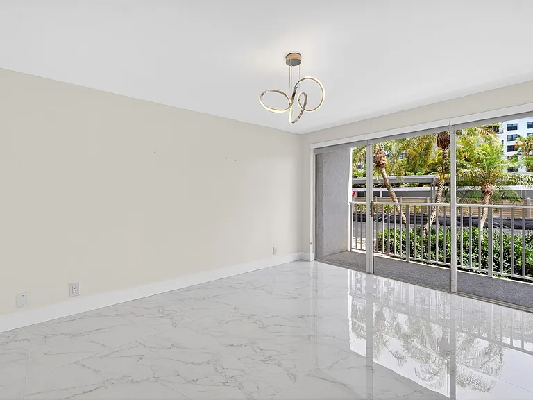 3901 S Flagler Dr #105 — Photo 6