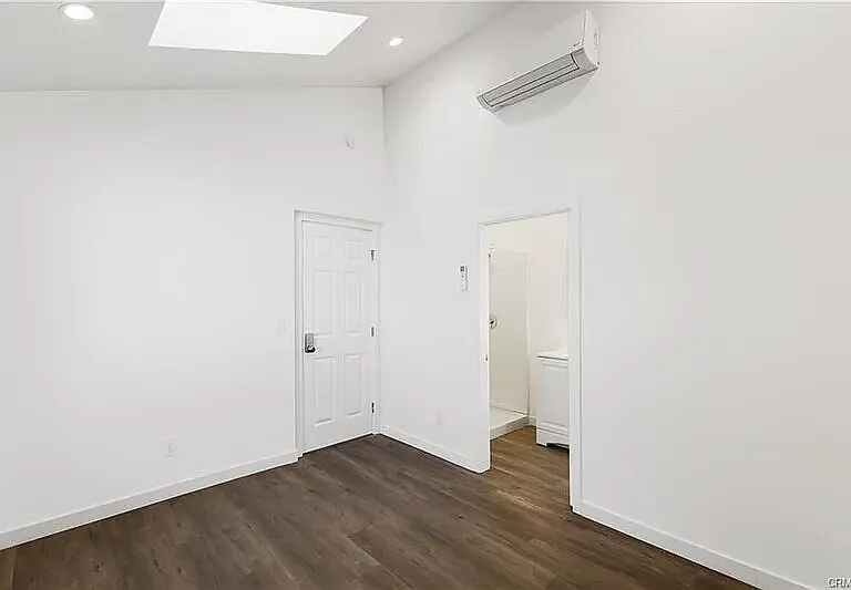 552 N Cambridge St — Photo 14