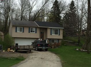 530 Douglaston Dr, Ortonville, MI