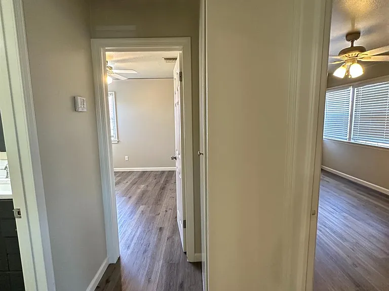 8529 S Chestnut Ave — Photo 16
