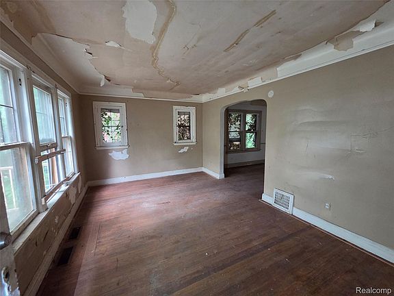 9th image of 5310 Grayton St