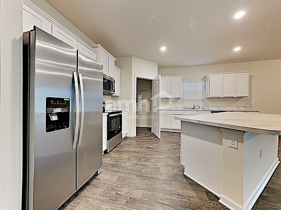 3rd image of 4403 Warm Springs Way