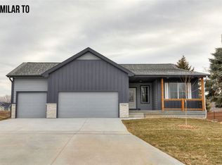 531 Walnut Dr, Huxley, IA 50124