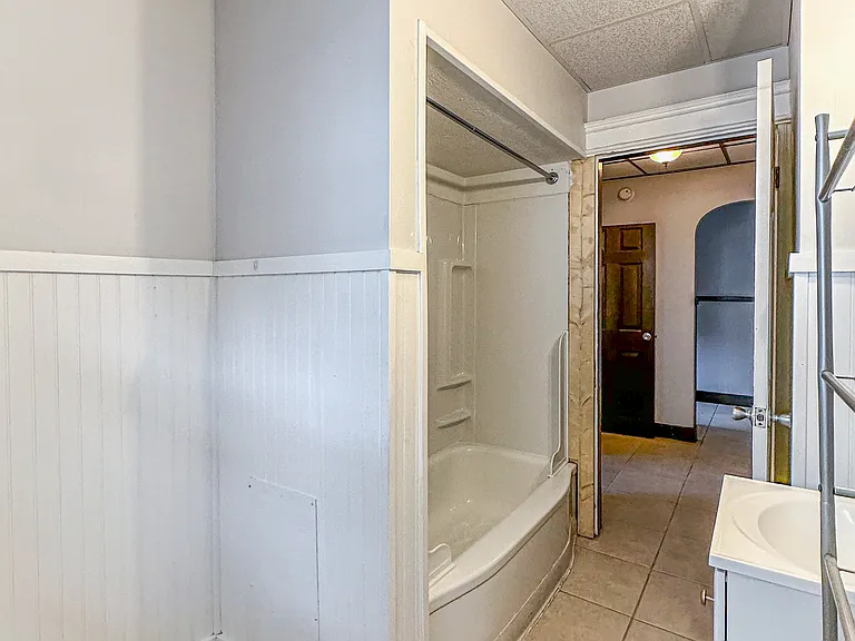 1027 Woodlawn St #1027 — Photo 10