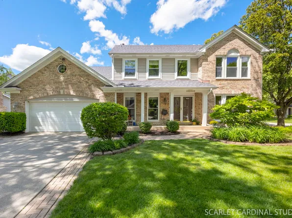 26W568 Lindsey Ave, Winfield, IL 60190