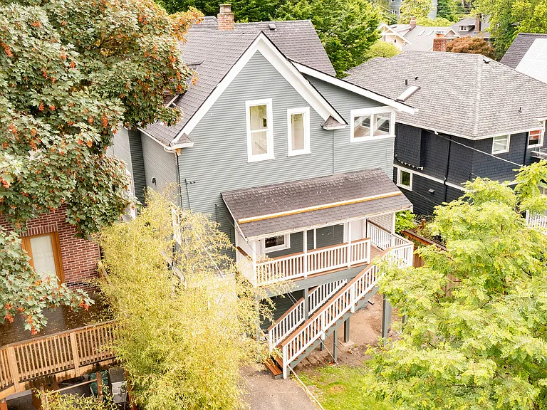 1130 18th Ave E #A — Photo 17