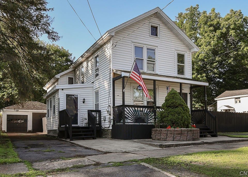 1st image of 520 Utica St