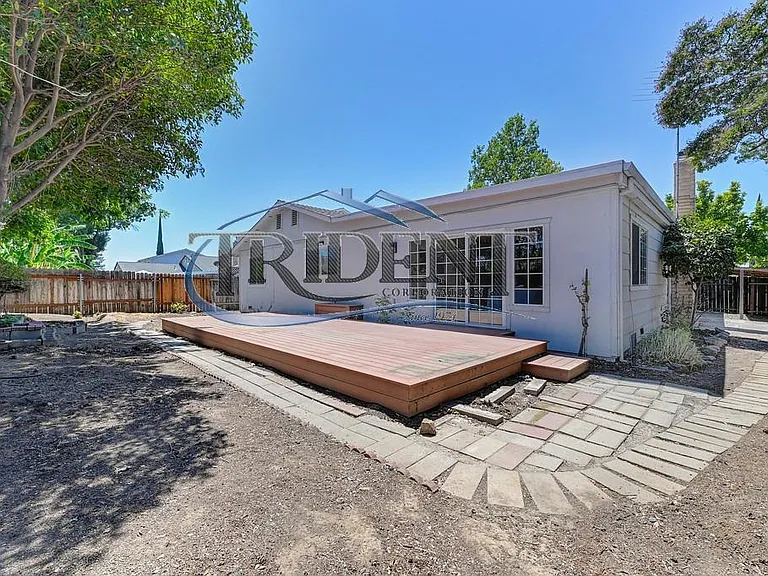 1561 Esplanade Way — Photo 20