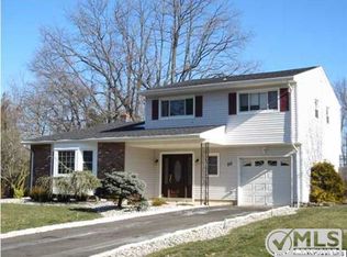 10 Dunston Dr, East Brunswick, NJ 08816