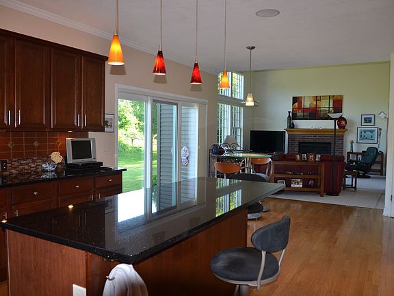 breakfast and family room