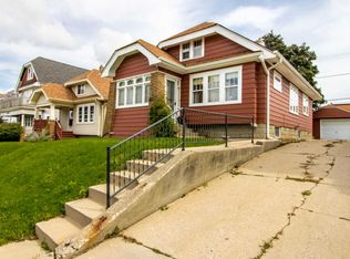 1350 S 56th St, West Milwaukee, WI 53214