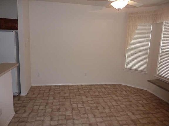 5th image of 1511 Canyon Dr