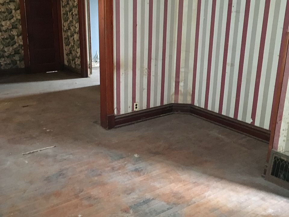 1st image of 608 E Kansas Ave