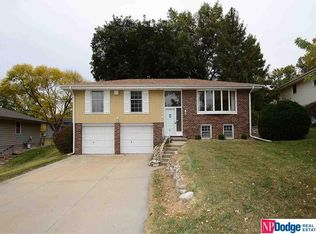 9746 Erskine St, Omaha, NE 68134