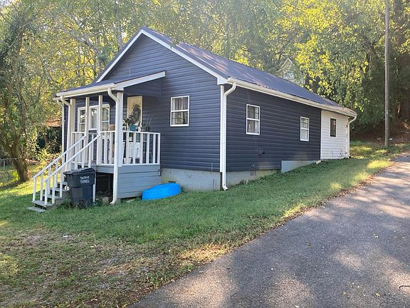 2nd image of 396 Spring St