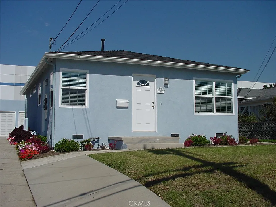 1547 Del Amo Blvd