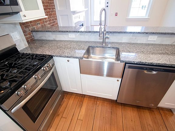 5th image of 440 Central Ave #202