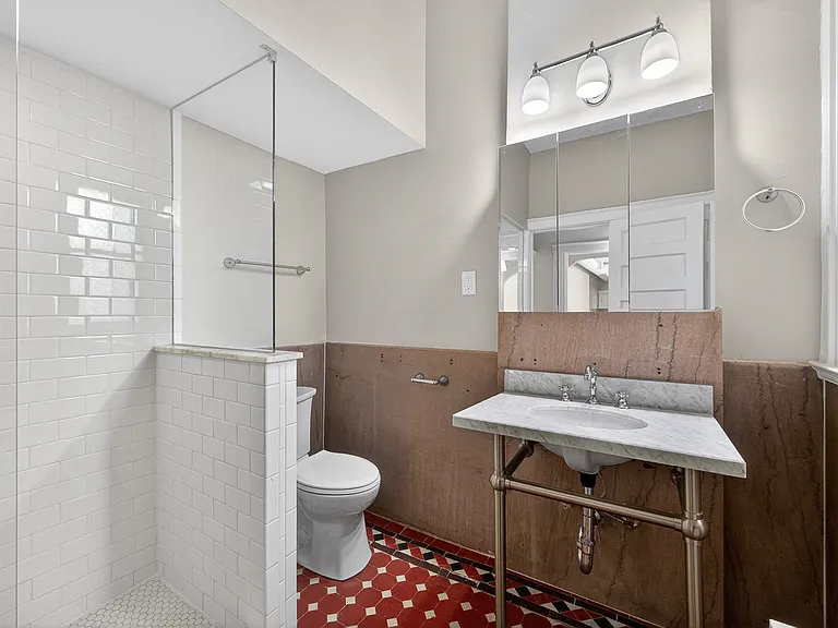 Flat 101 Bathroom Flat 101 Bathroom