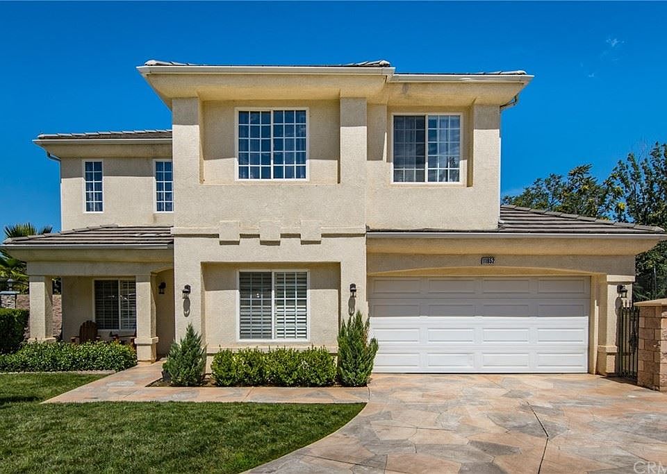 1st image of 11952 Berkeley Dr