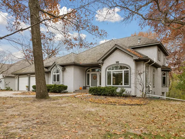 5000 Malibu Dr, Edina, MN 55436