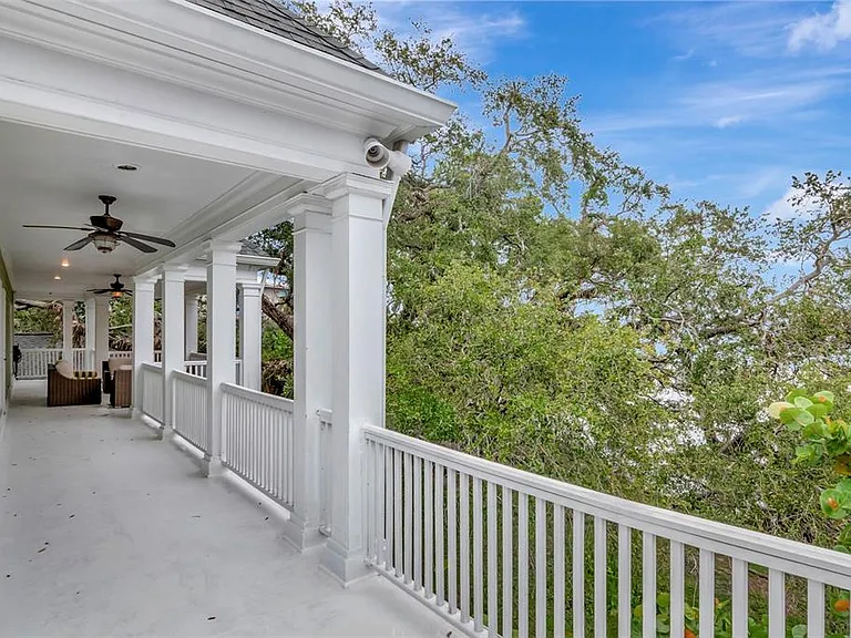 6220 Bayshore Blvd — Photo 30