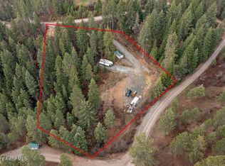 754 Paradise Ln, Pinehurst, ID 83850