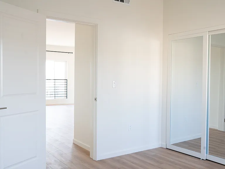 5259 Lexington Ave #2 — Photo 5