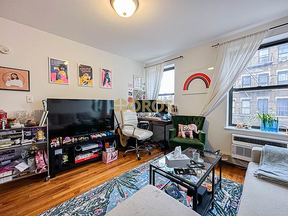 2nd image of 539 E 6th St APT 5D