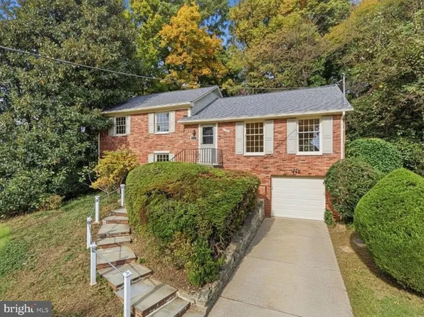 5823 Ogden Ct, Bethesda, MD 20816