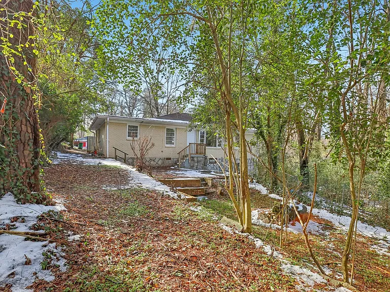1840 Camellia Dr — Photo 32