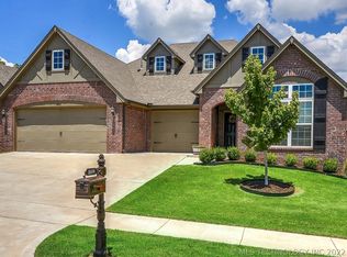 2608 W Van Buren Ct, Broken Arrow, OK 74011