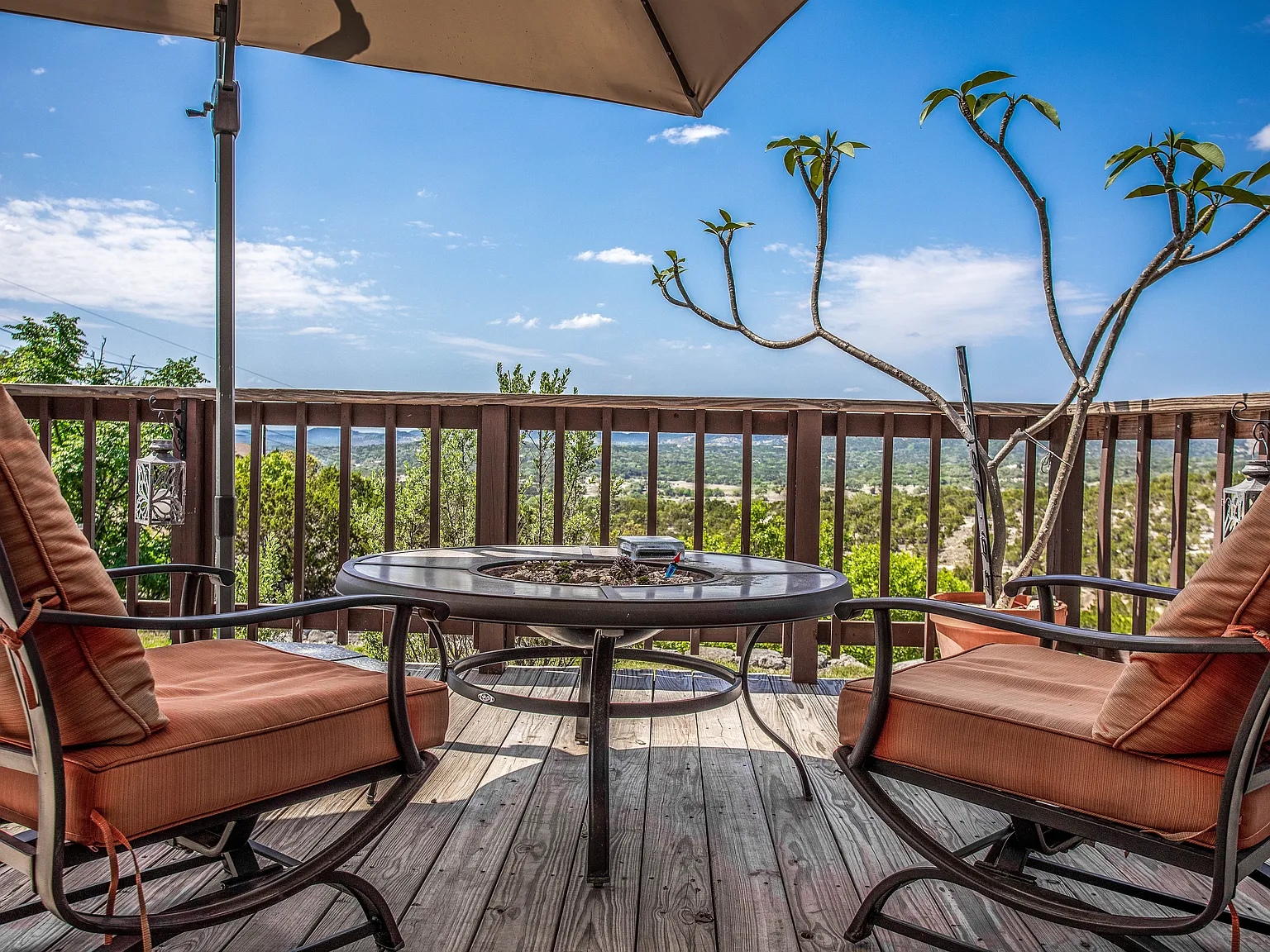 1 bed, 1.5 bath, 1000 sqft, $2,850 — Photo 2