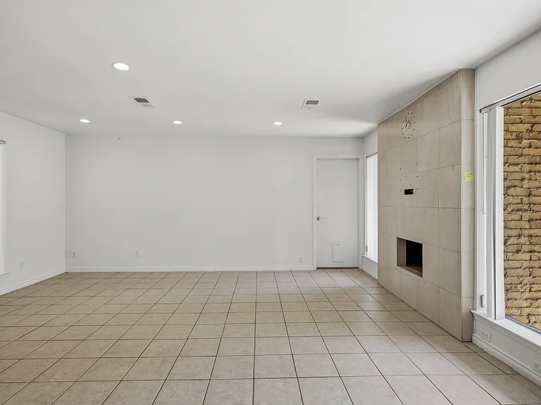 15721 Mapleview Cir — Photo 13