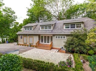 2251 Summit Dr, Lake Oswego, OR 97034