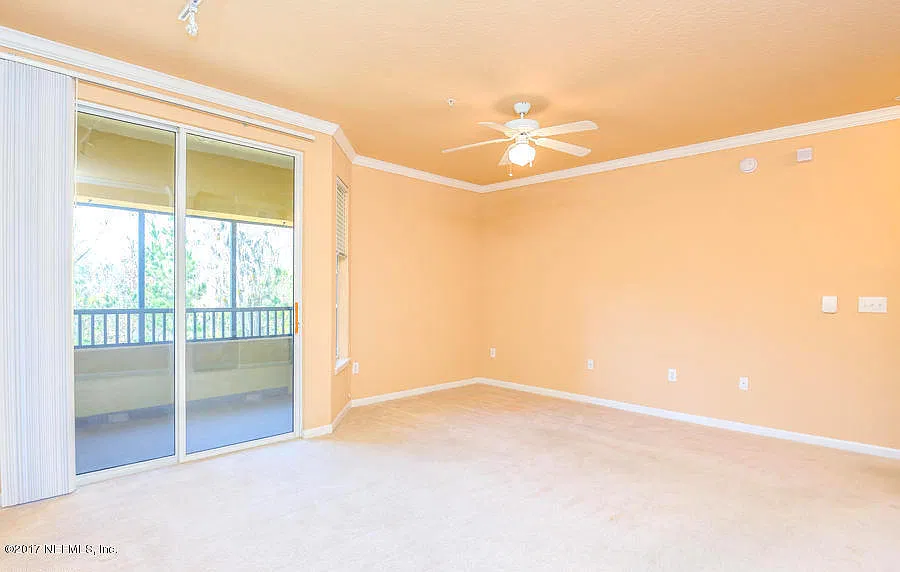 2 bed, 2.0 bath, 927 sqft, $1,295 — Photo 3