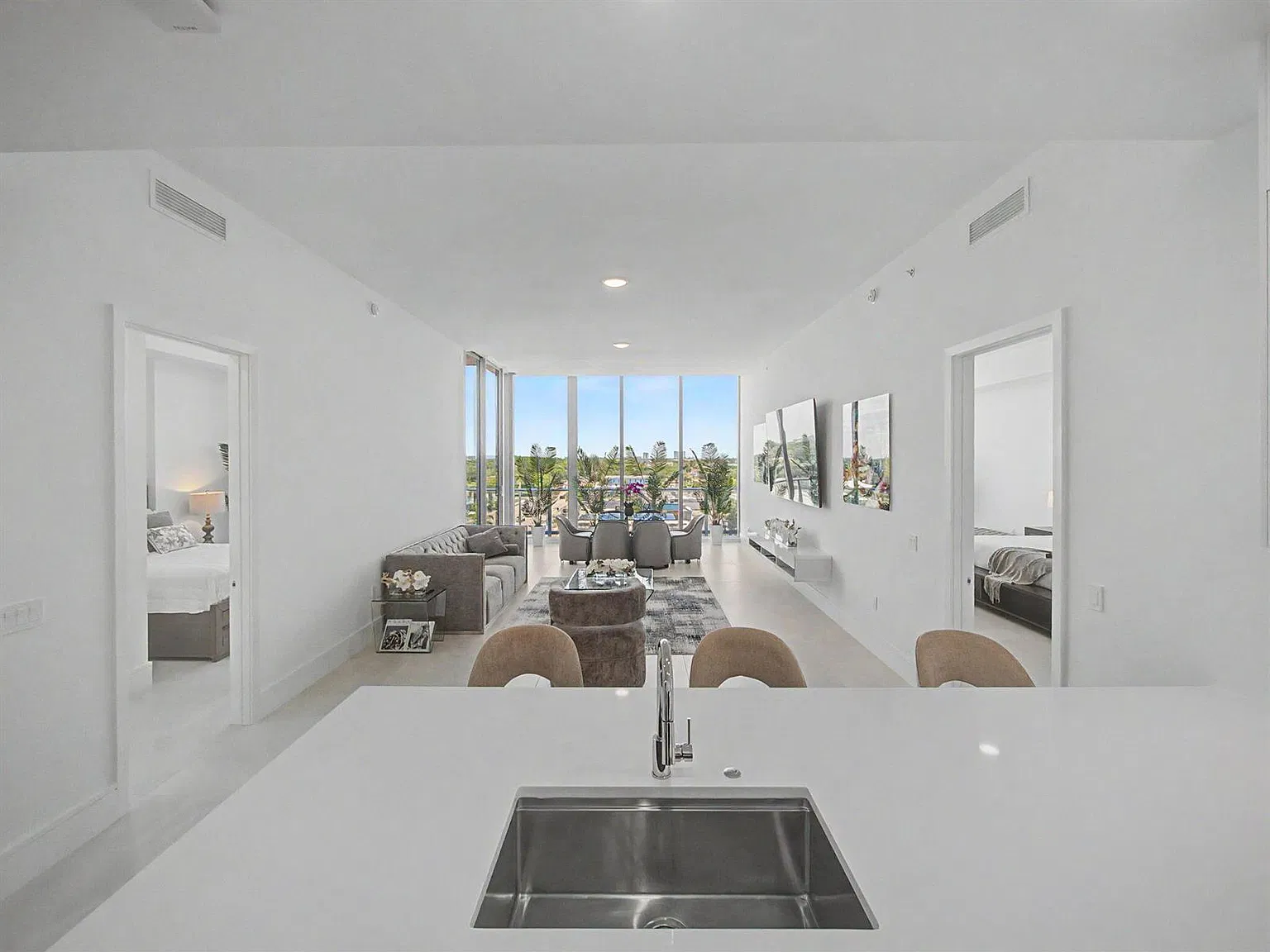 2 bed, 2.5 bath, 1862 sqft, $8,500 — Photo 3