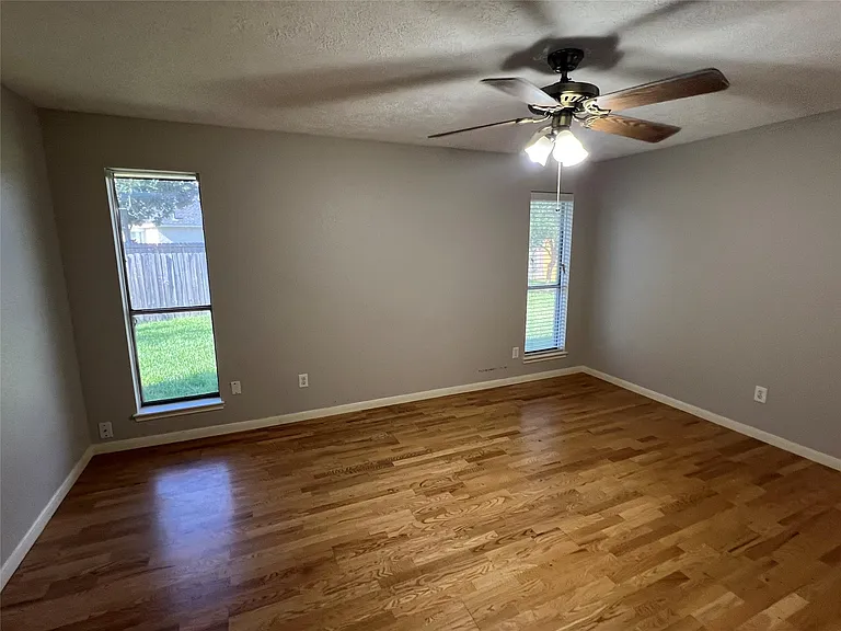1819 Hanbury Ct — Photo 10